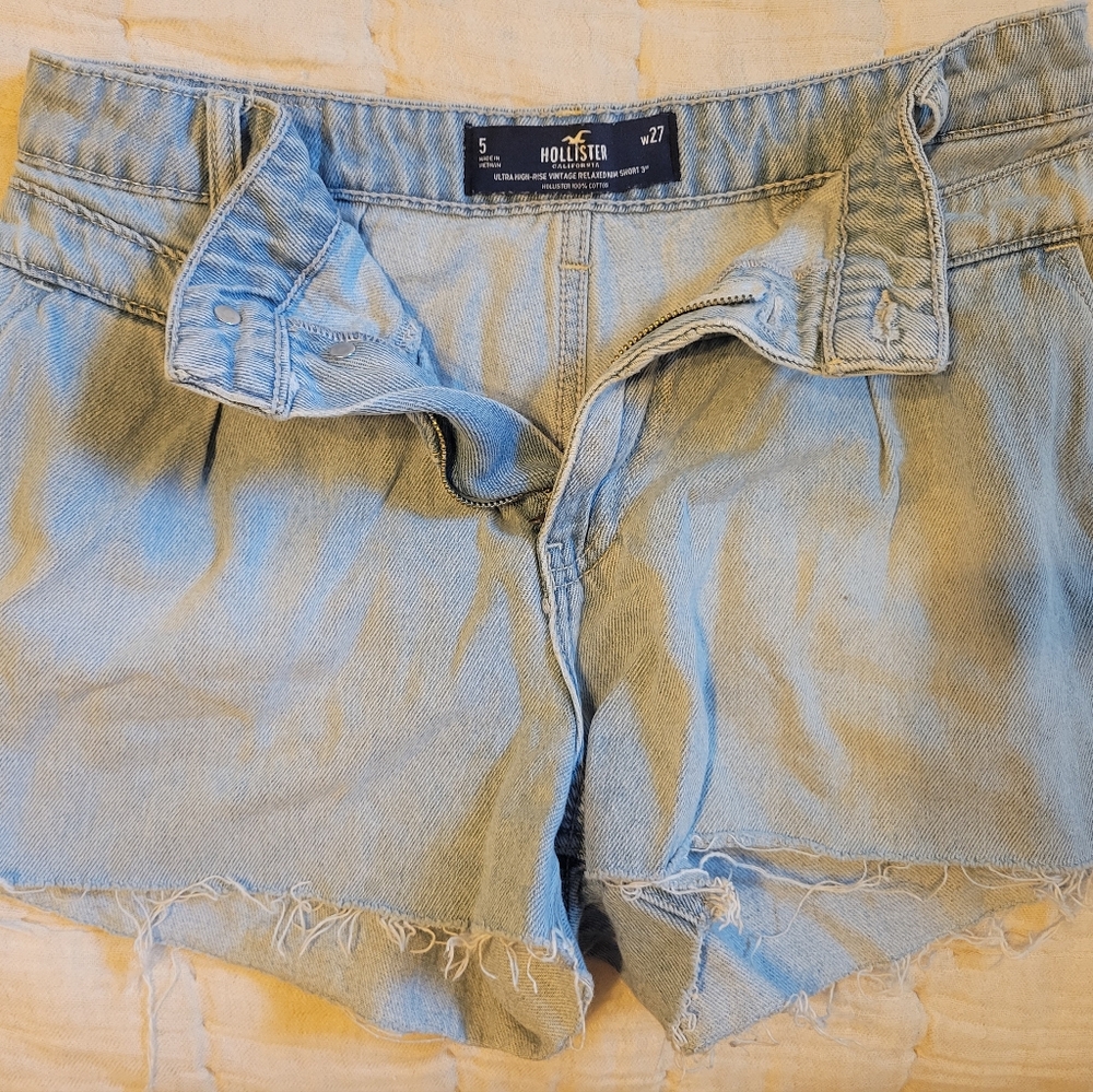 NWOT Hollister Jean Shorts Size 27